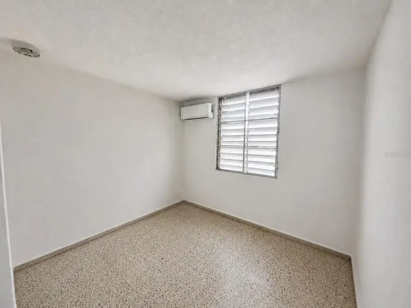 3 CALLE 3 #54, Bayamon, PR 00957