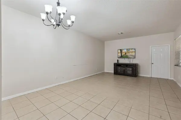 2820 OAKWATER DR, Kissimmee, FL 34747