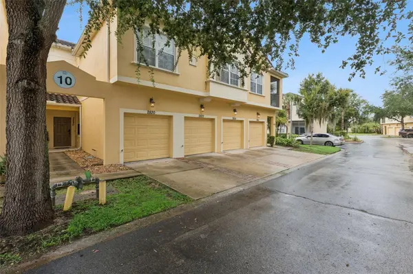 2820 OAKWATER DR, Kissimmee, FL 34747