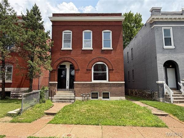 4228 Virginia AVE, St Louis, MO 63111