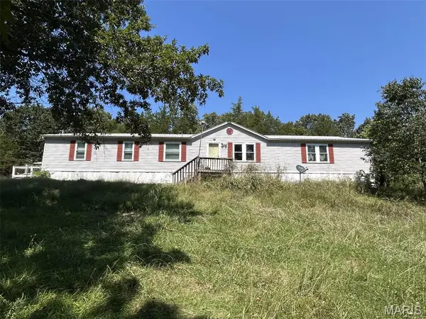 10255 Golden Pheasant RD, Cadet, MO 63630