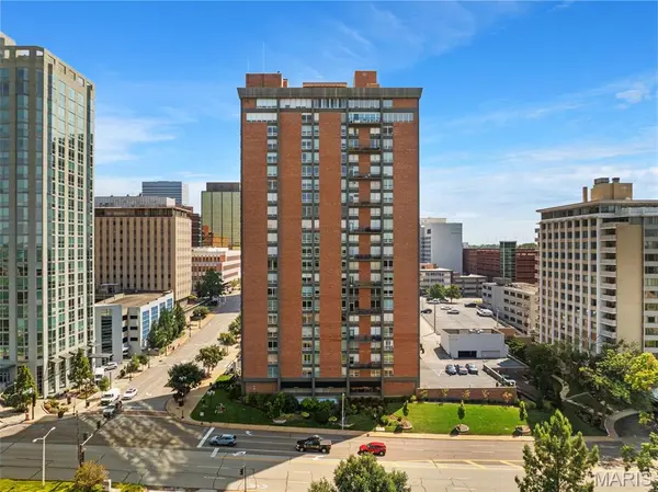 200 S Brentwood BLVD #6F, St Louis, MO 63105
