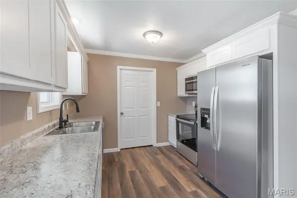 155 Hampton CT, Poplar Bluff, MO 63901