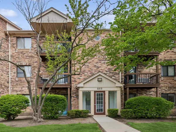 2213 Nichols RD #B, Arlington Heights, IL 60004
