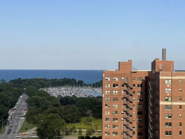 4343 N CLARENDON AVE #2010, Chicago, IL 60613