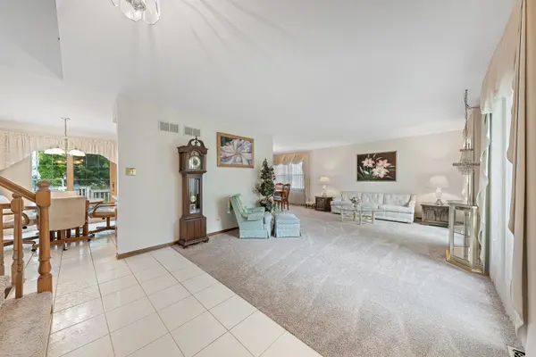 7502 W Lakeside DR, Frankfort, IL 60423