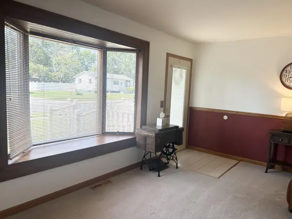 671 Blackwood DR, Lowell, IN 46356