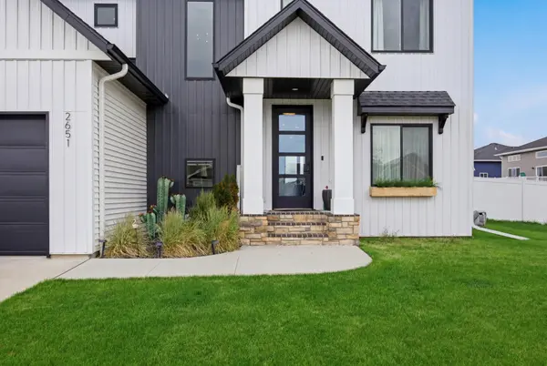 2651 Golden LN S, Fargo, ND 58104