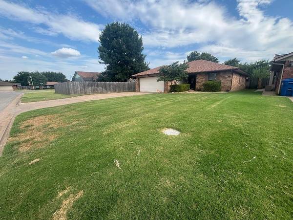 4013 Bunker Hill ST, Enid, OK 73703