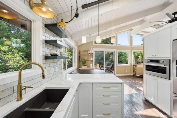 127 Via Vallecito, Manitou Springs, CO 80829