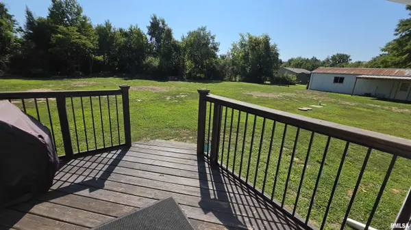 13256 Cruse RD, Carterville, IL 62918