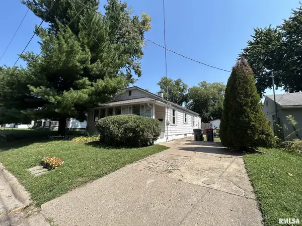 1202 MAPLE ST, Pekin, IL 61554