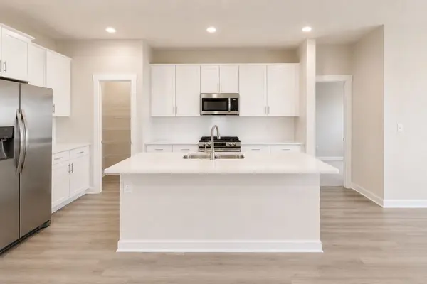 659 Ballard Dr, White House, TN 37188