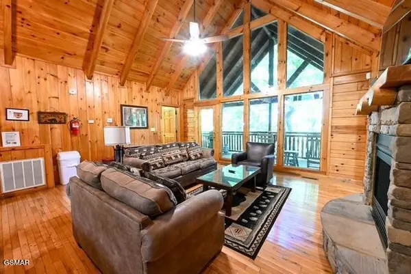 909 Ridgefield Drive, Sevierville, TN 37876