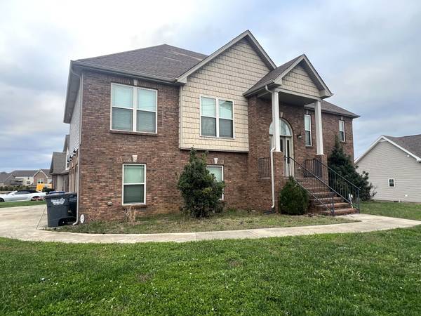 1701 Winterhaven Ct, Clarksville, TN 37042
