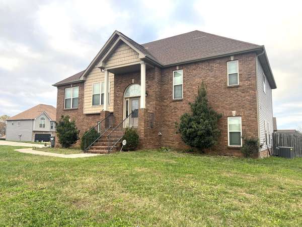 1701 Winterhaven Ct, Clarksville, TN 37042