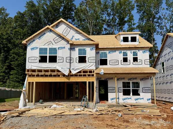221 Hampshire Way, White House, TN 37188