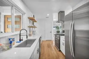 10601 Walnut Bend DR, Austin, TX 78753