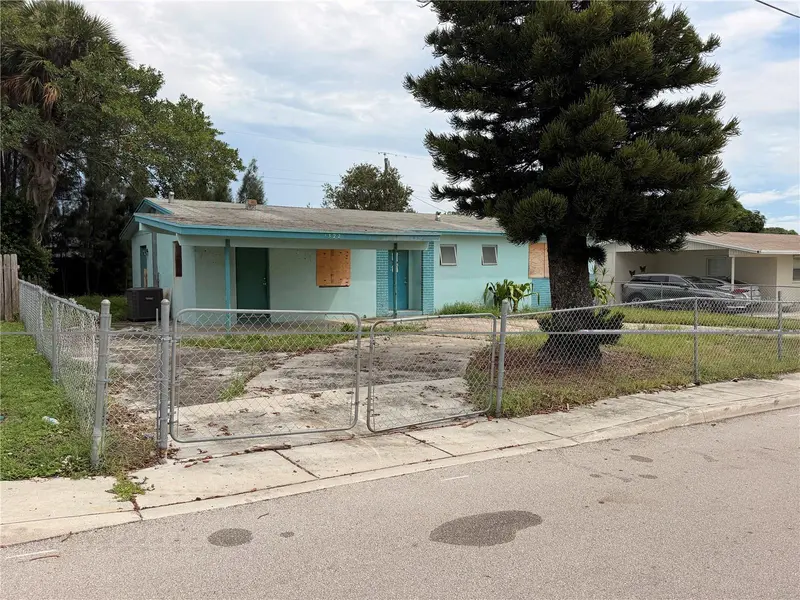 1322 W 26TH ST, Riviera Beach, FL 33404