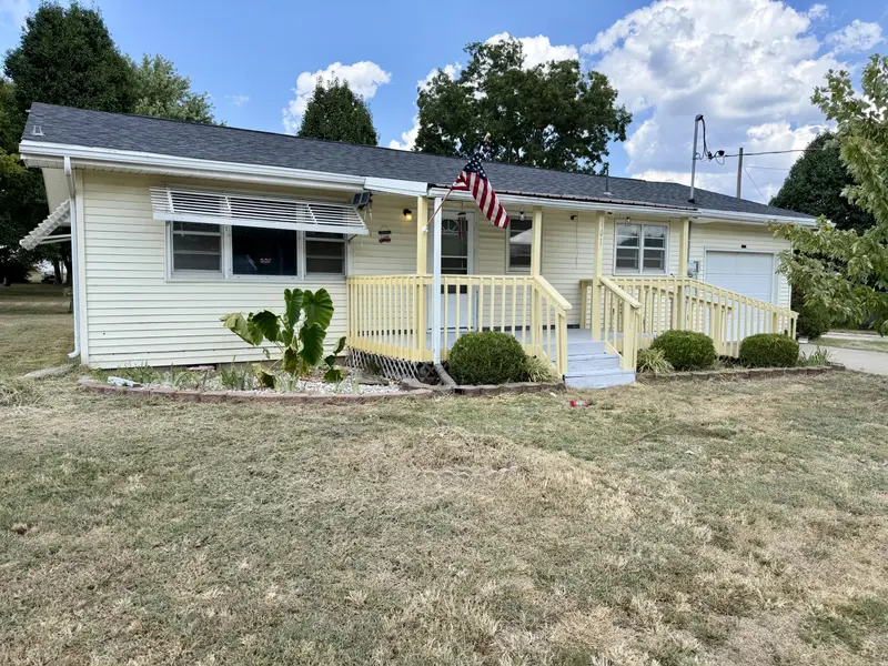 101 W Wood ST, Fair Play, MO 65649