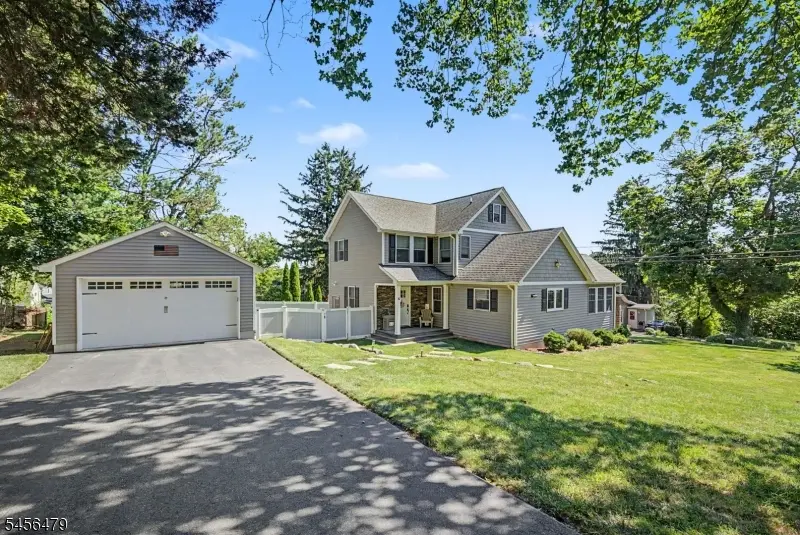 6 Landing Trl, Denville Twp., NJ 07834