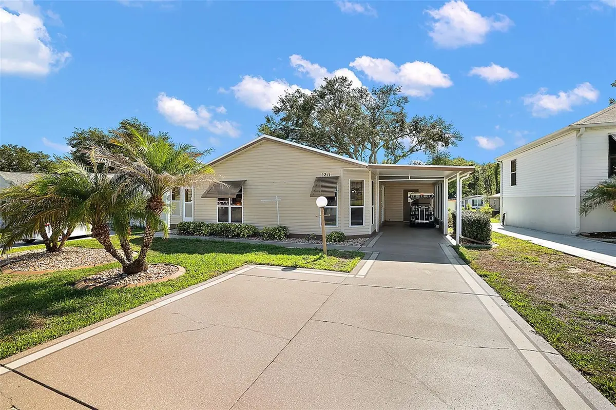 1211 POMPANO LN, Lady Lake, FL 32159