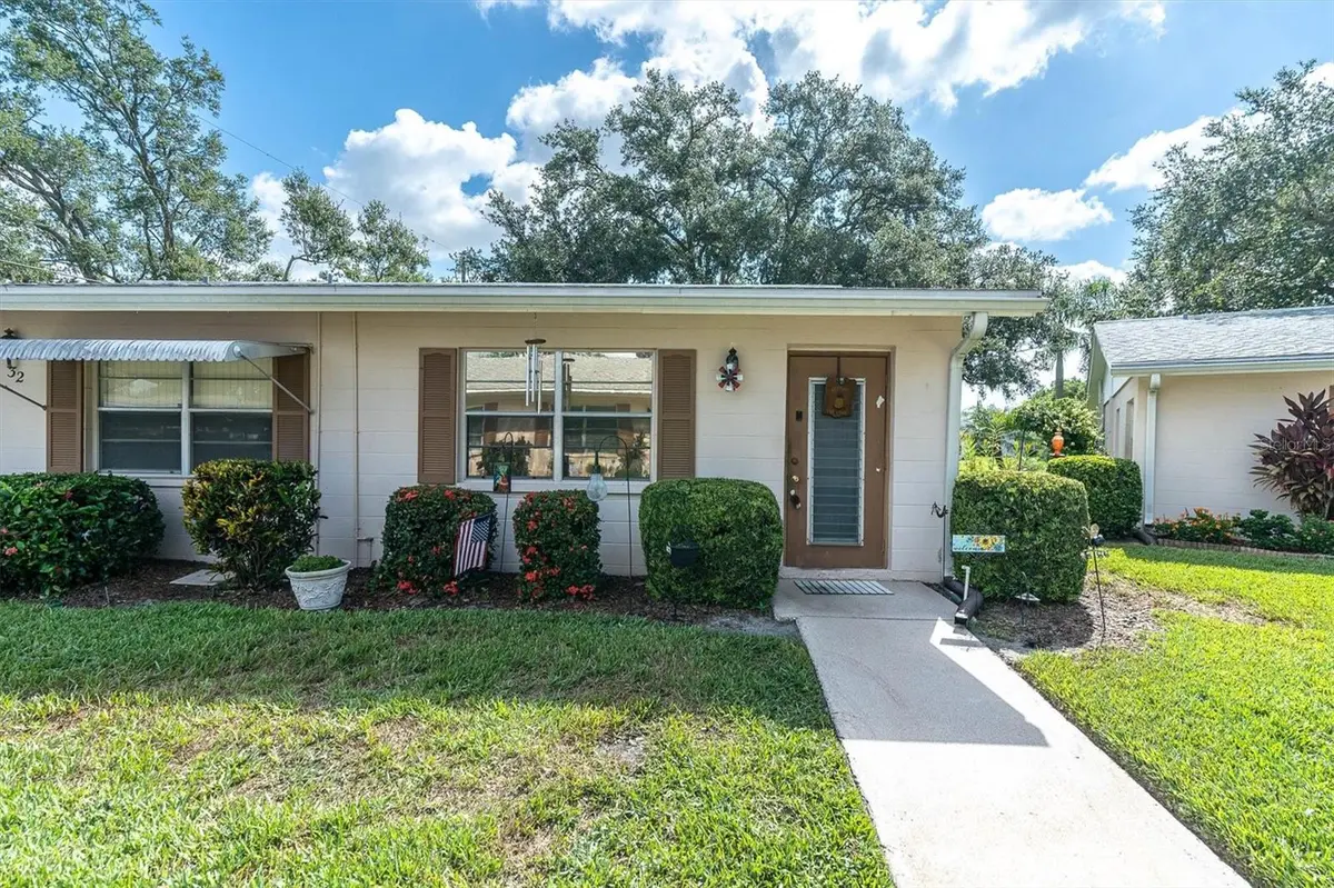 402 DORCHESTER PL #31, Sun City Center, FL 33573