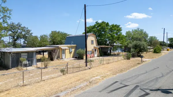 916 Apache DR, Burnet, TX 78611