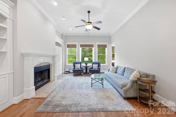 121 E Callicutt TRL, Mooresville, NC 28117