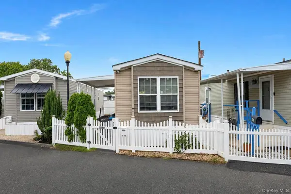 600 Broadway #M10, Amityville, NY 11701