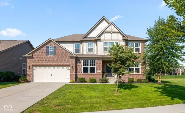 15747 Barnard DR, Noblesville, IN 46062