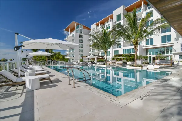 1020 SUNSET POINT RD #408, Clearwater, FL 33755