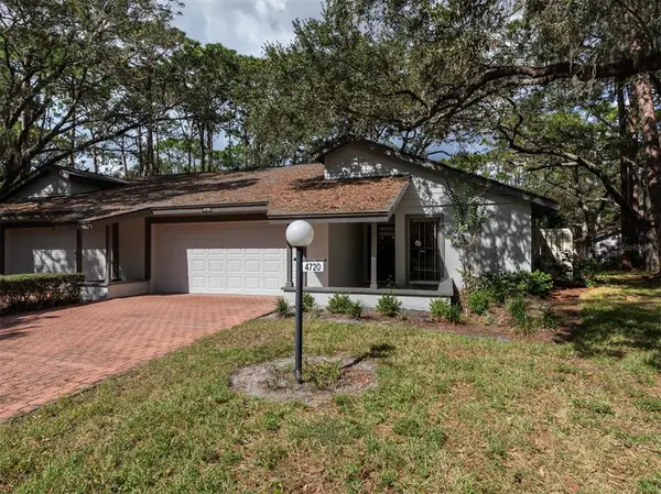 4720 OAK FOREST DR W #57, Sarasota, FL 34231