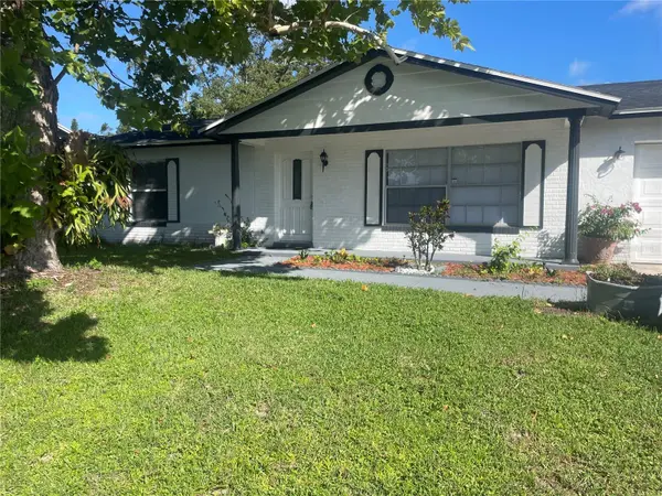 8483 MATTITUCK CIR, Orlando, FL 32829