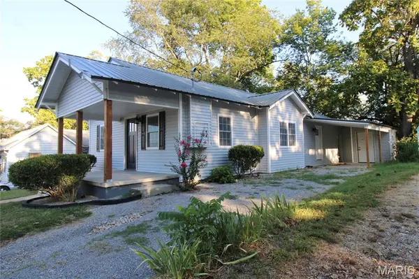 1409 Spring ST, Poplar Bluff, MO 63901