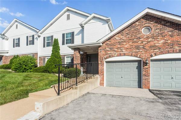 4326 Sunridge DR #A, Mehlville, MO 63125