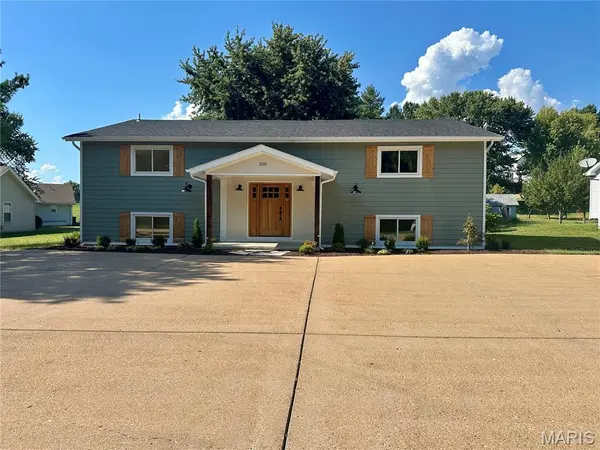200 Park Charles BLVD, St Peters, MO 63376