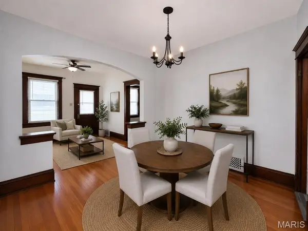 4640 Ray AVE, St Louis, MO 63116
