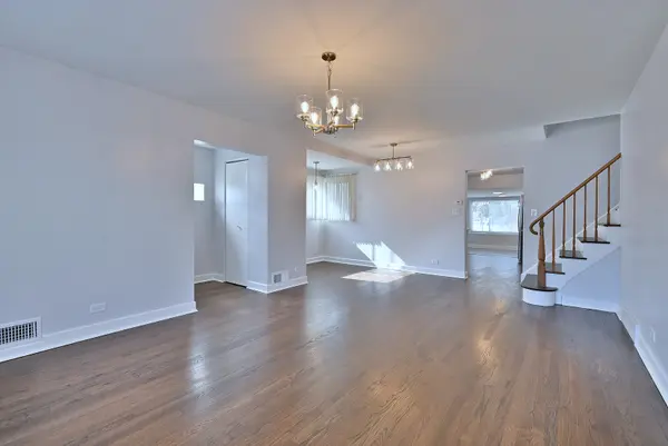 7142 N Keating AVE, Lincolnwood, IL 60712