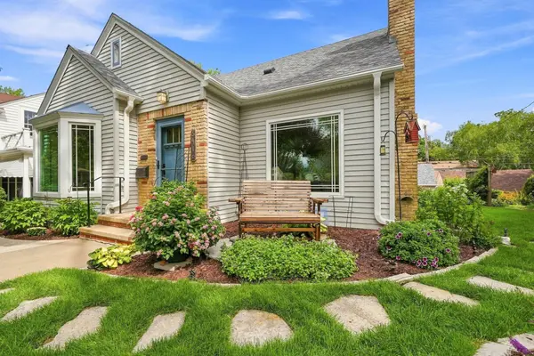 3410 Zenith AVE N, Robbinsdale, MN 55422