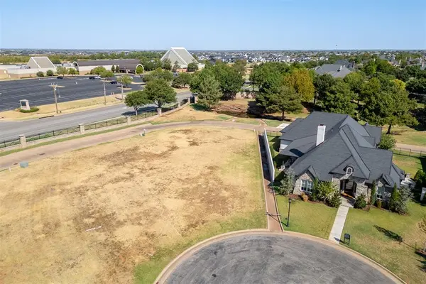 5828 Oliver CT, Oklahoma City, OK 73142
