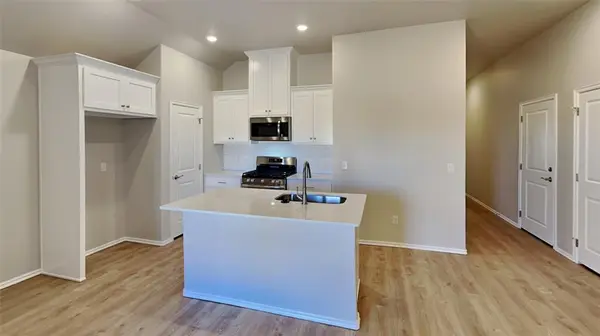 9113 NW 127th TER, Yukon, OK 73099
