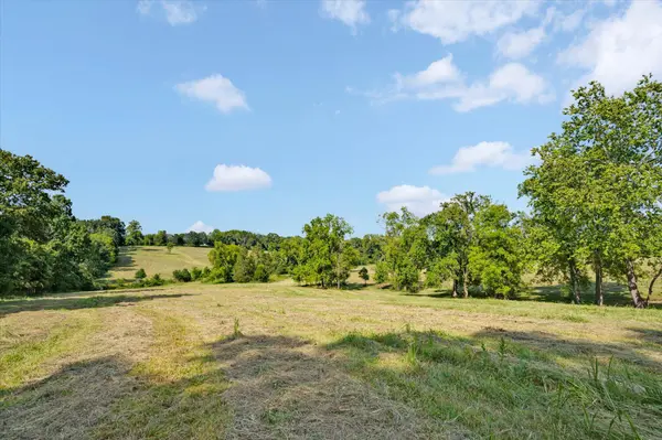 000 W Rosedale RD, Nixa, MO 65714