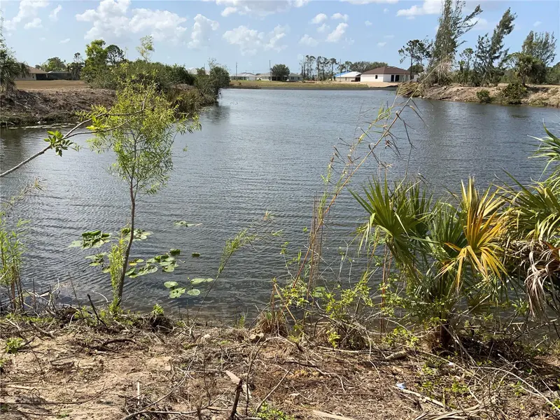 2113 NE 43RD LN, Cape Coral, FL 33909