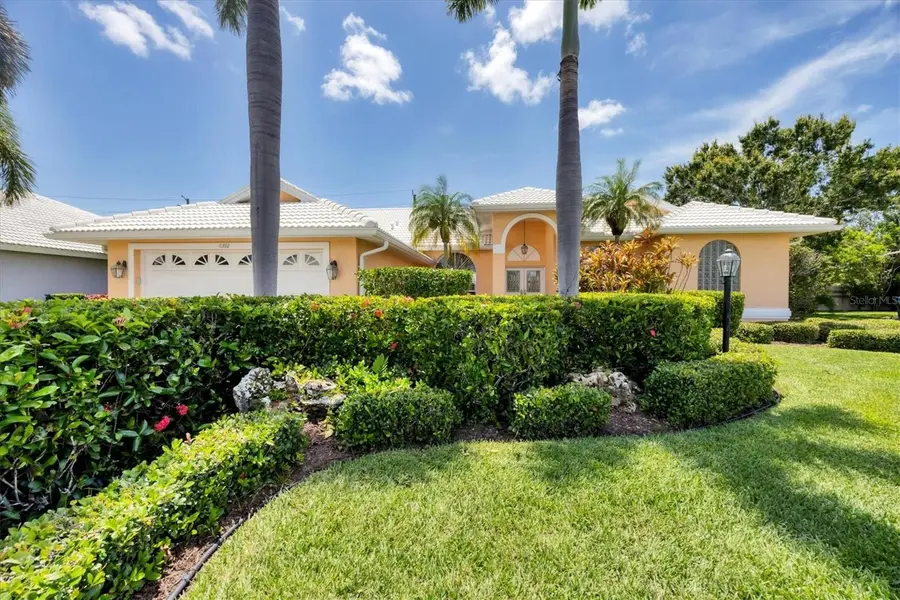 6392 WOODBIRCH PL, Sarasota, FL 34238