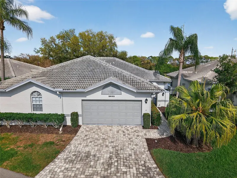 5633 E LONG COMMON CT #20, Sarasota, FL 34235