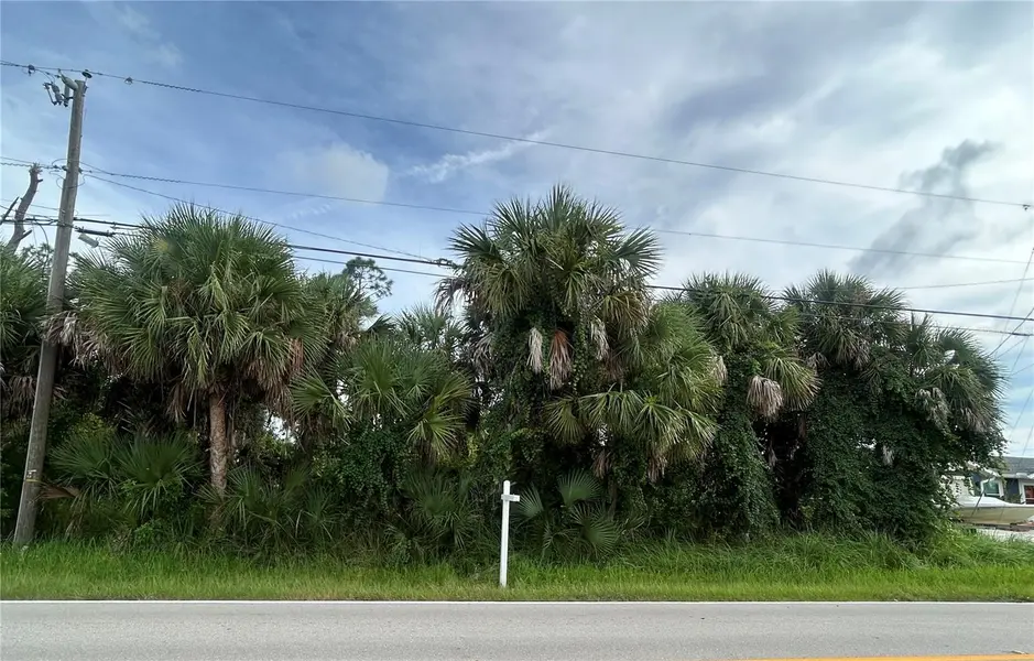 9041 FRUITLAND AVE, Englewood, FL 34224
