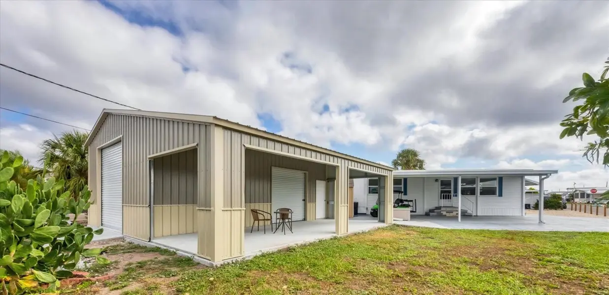 2209 IOWA AVE, Bradenton, FL 34207
