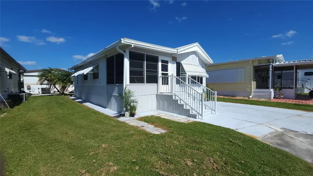 3333 26TH AVE E #1090, Bradenton, FL 34208