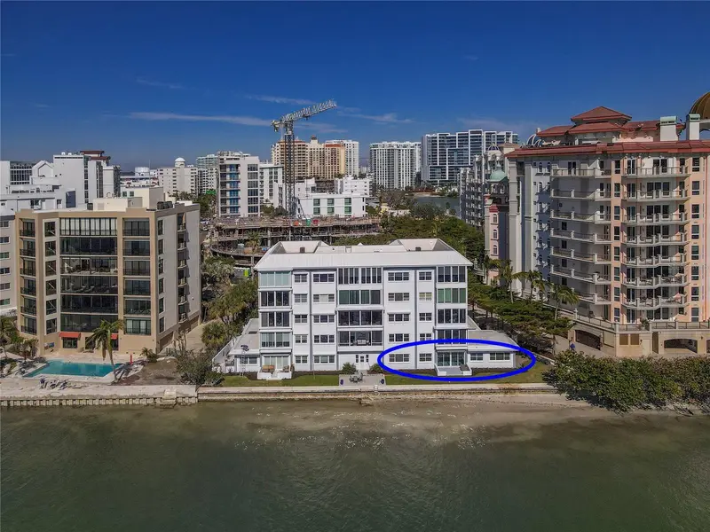 400 GOLDEN GATE PT #11, Sarasota, FL 34236